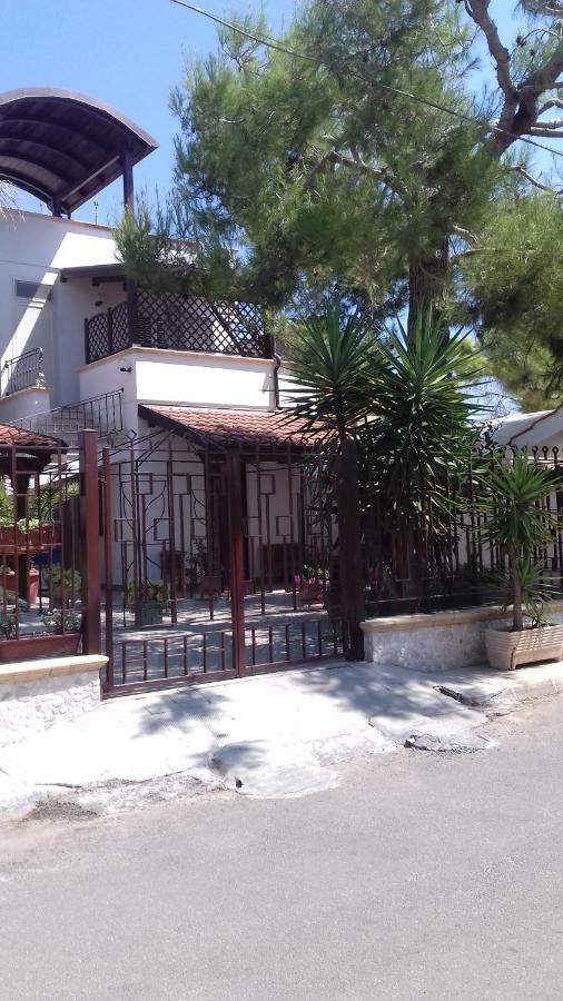 Villetta Il Pino Sant Isidoro  Bagian luar foto
